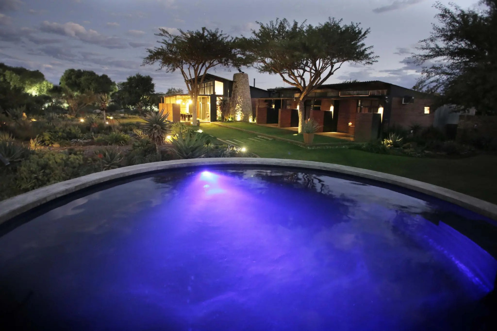 Liedjiesbos Urban Olive Farm Accommodation
