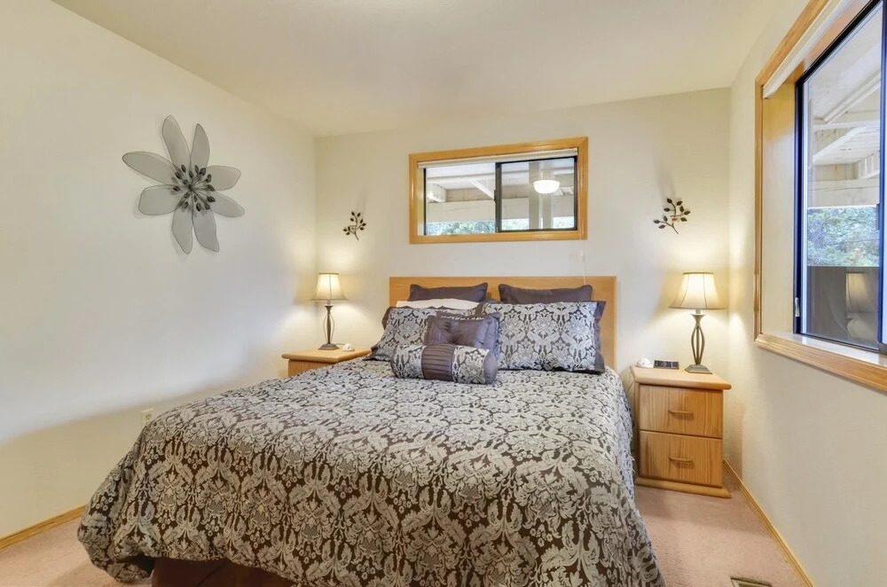 White Elm 28