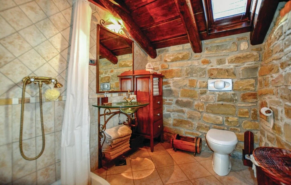 2 Bedroom Cozy Home In Smarje