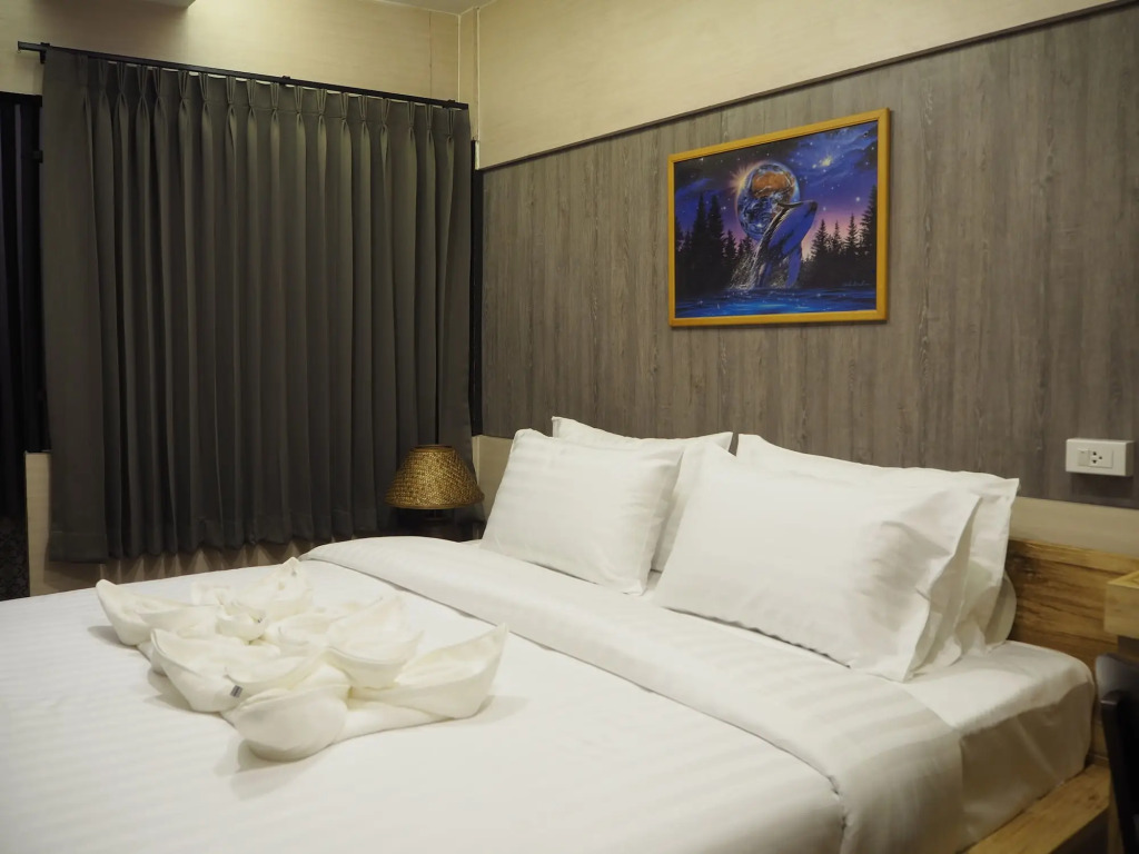 Sleep Walker Hotel Nawarat Bridge