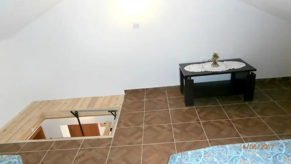 Apartment With 4 Bedrooms in Gdinj, With Wonderful sea View and Enclos