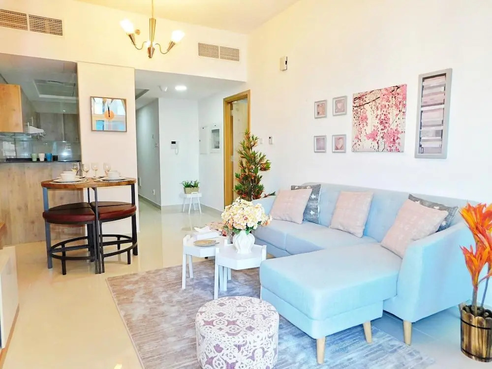 Luton Vacation Homes Continental Tower