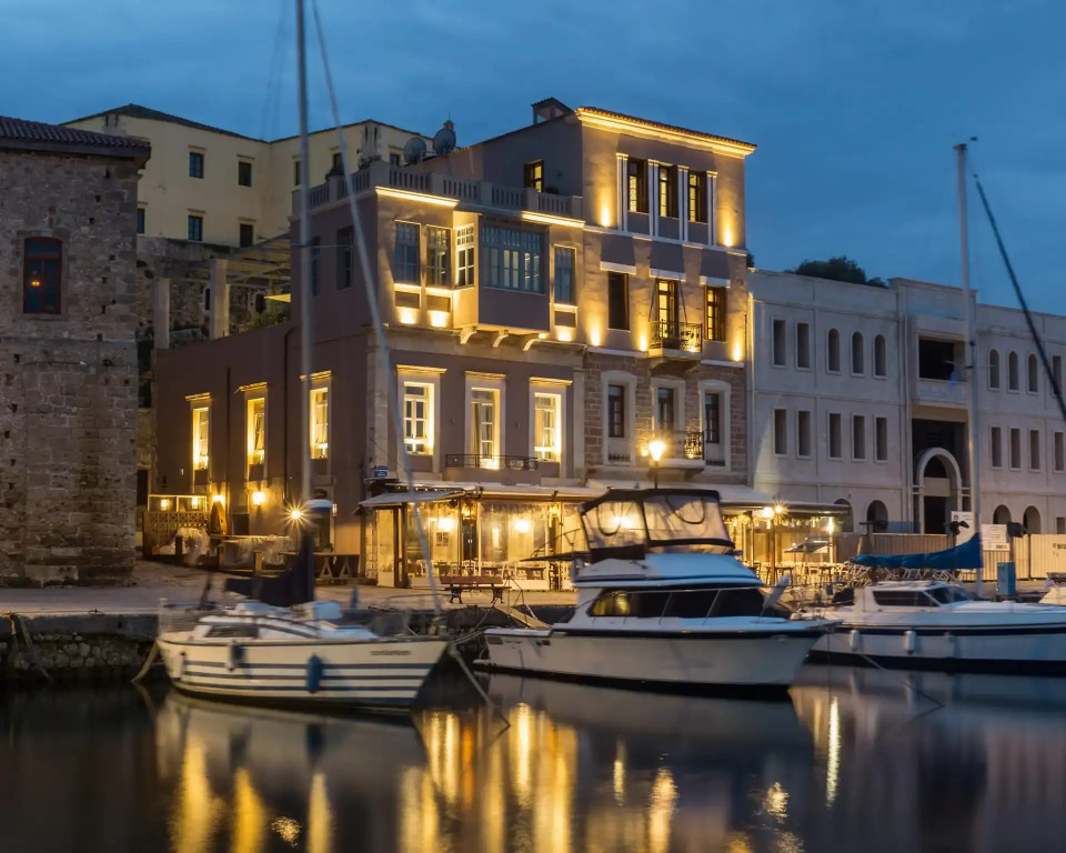 Ambassadors Residence Boutique Hotel