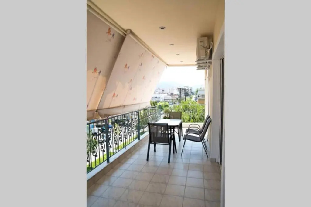 Chalkis Green Leaf House