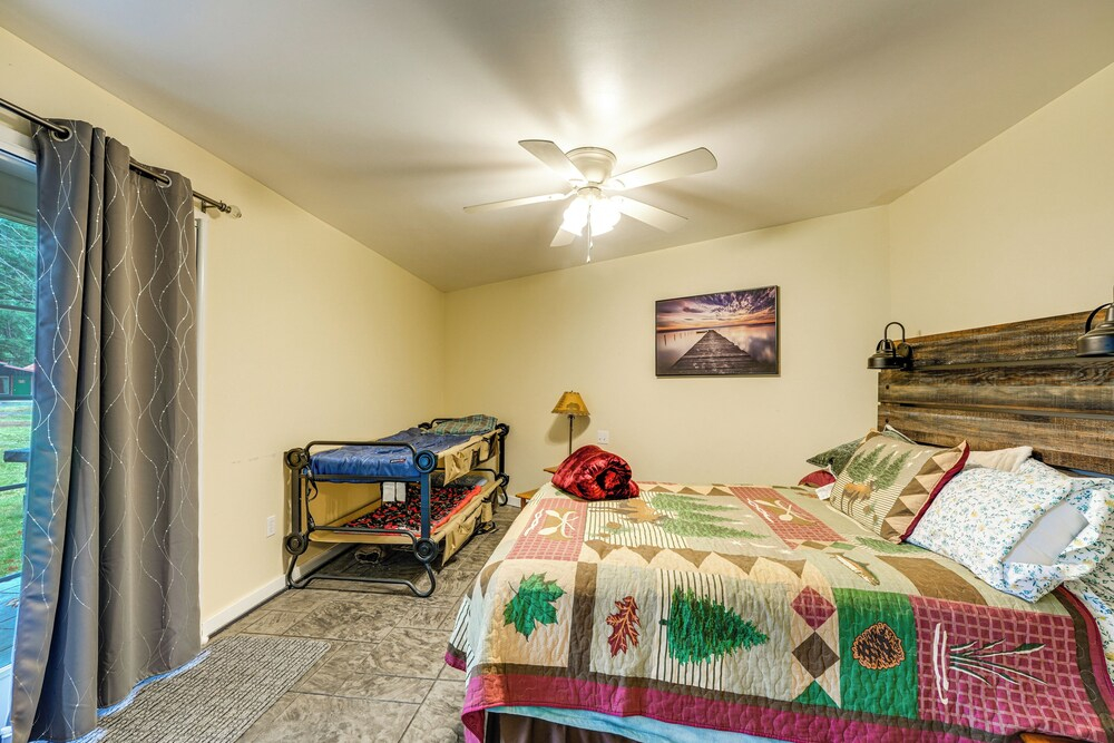 Ski, Fish & Explore: Packwood Home w/ Sauna!
