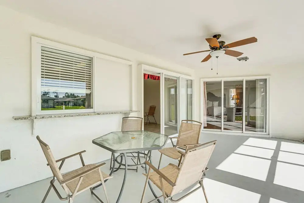 Port Charlotte Home ~ 3 Mi to Beach & Harbor!