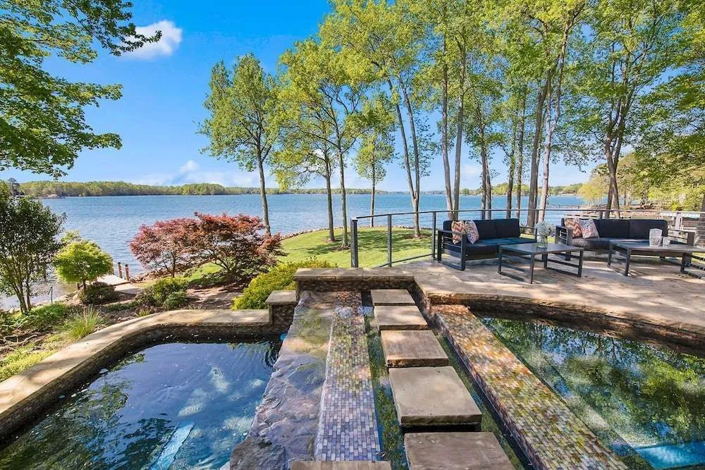 Paradise Peninsula