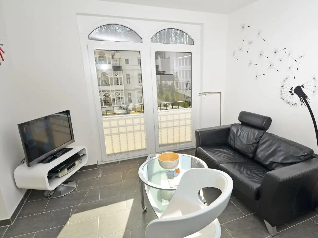 Villa Lena mit Fahrstuhl und Bäcker im Haus, direkt an der Flaniermeile