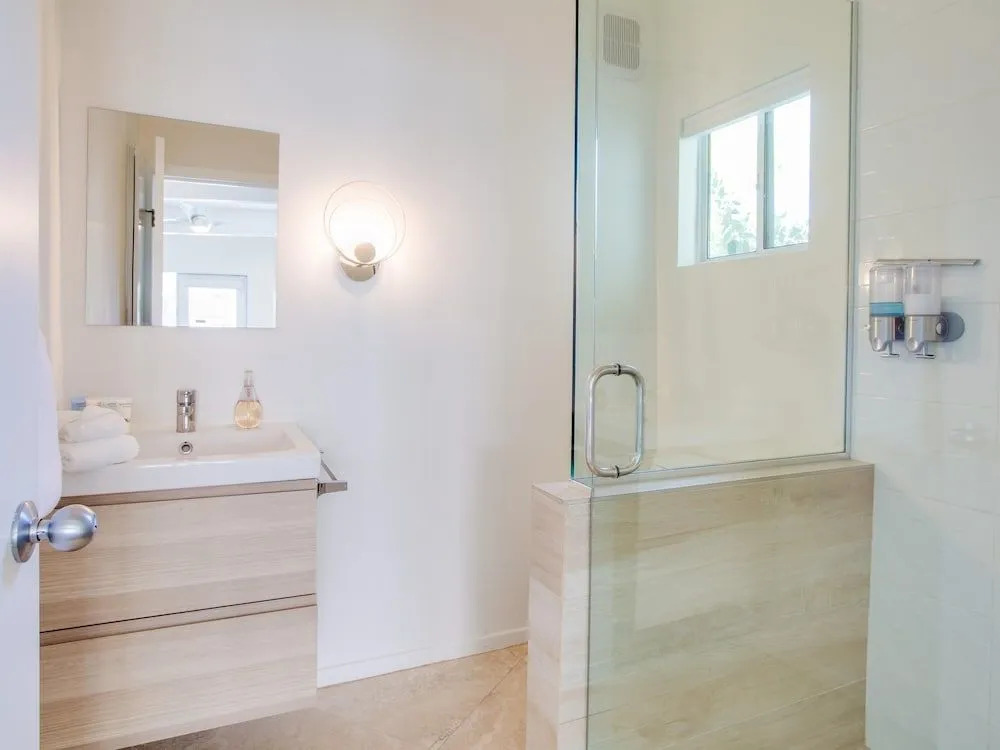 Mid Mod Sunsation by ACME House Company
