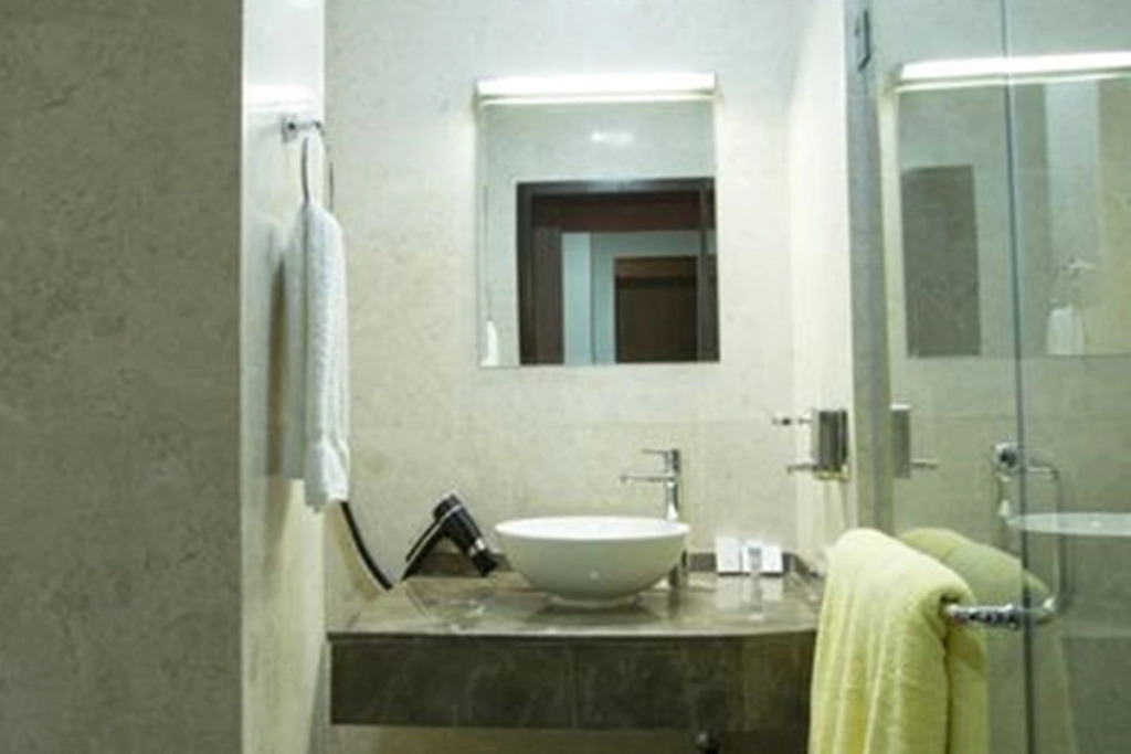 GREEN GARDEN HOTEL