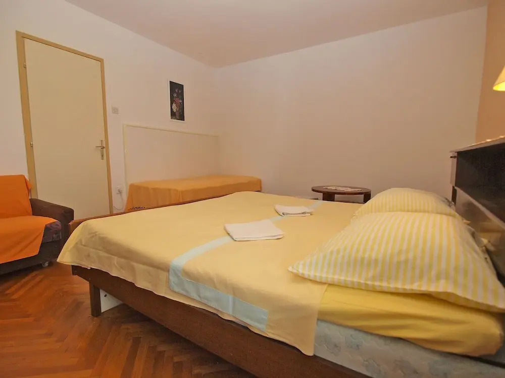 Apartment 256