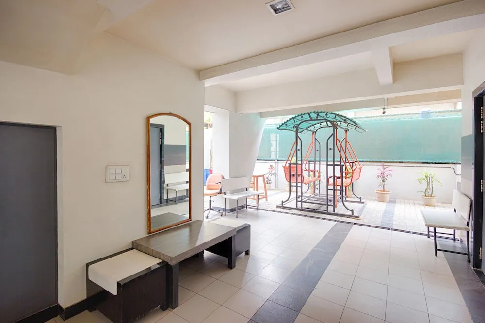 OYO 4018 Hotel Grand Ashwin