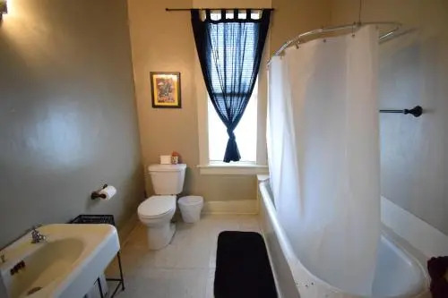 Cajun Hostel Downtown