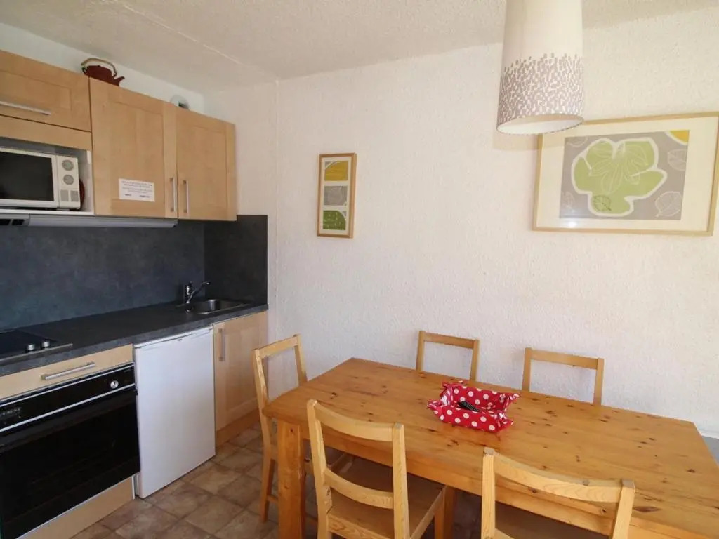 Appartement Auris, 1 pièce, 6 personnes - FR-1-297-34