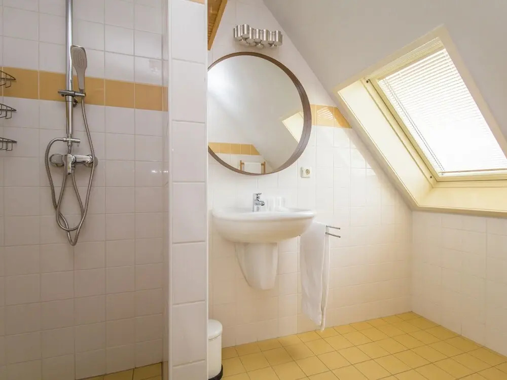 Beautiful Holiday Farm in Holten With hot tub and Sauna