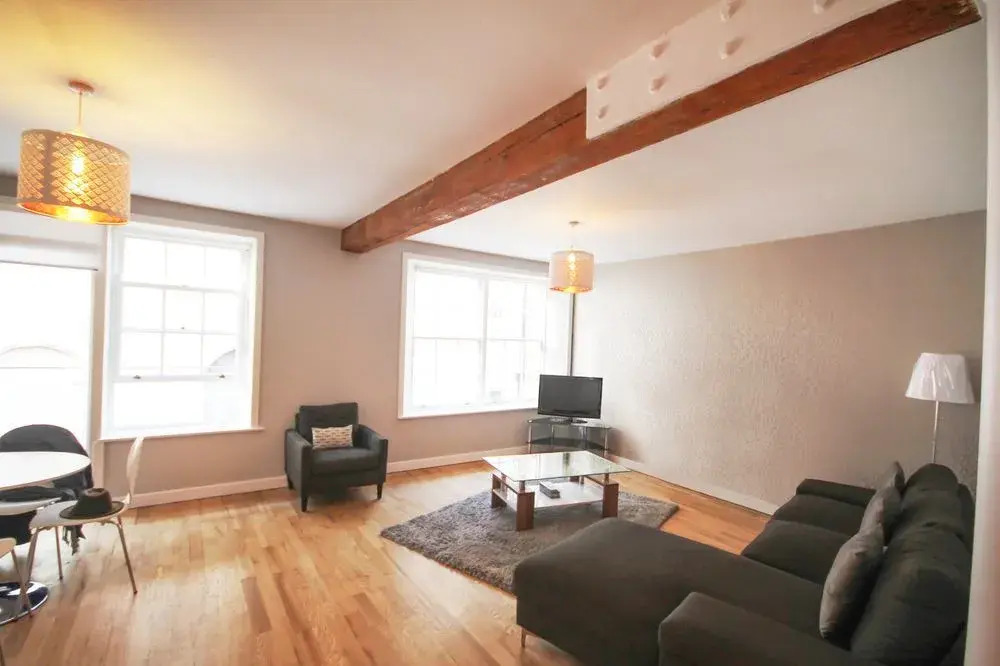 Dame Street Luxury Apartment