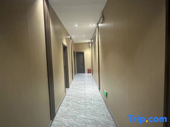 Qiu County Jiari Hotel
