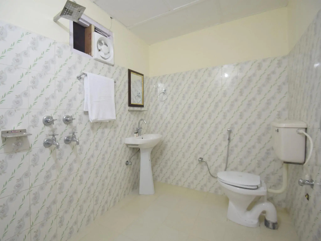 OYO 12157 Hotel Annapurna Guest House