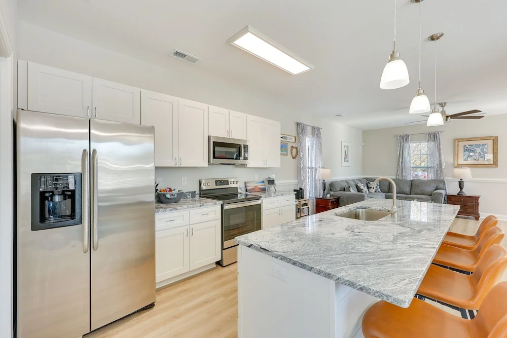Pet-friendly Wilmington Home - 2 Mi to Riverwalk