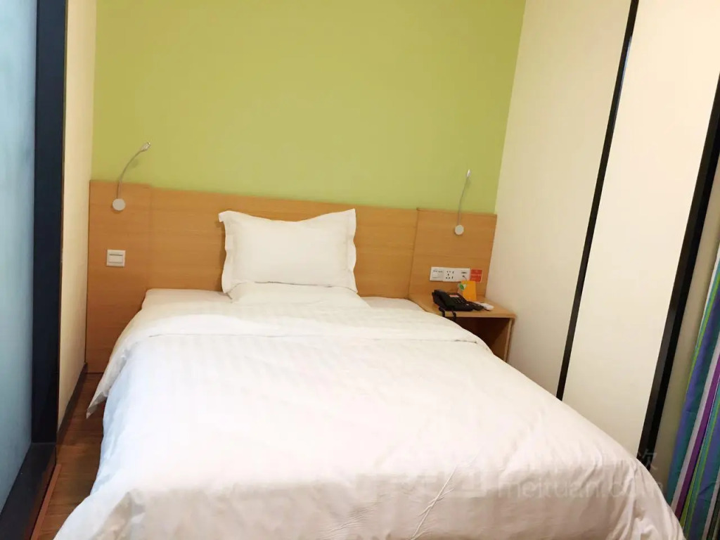 7Days Inn Dongguan Guanhui City Rail Dalang Town Station Branch