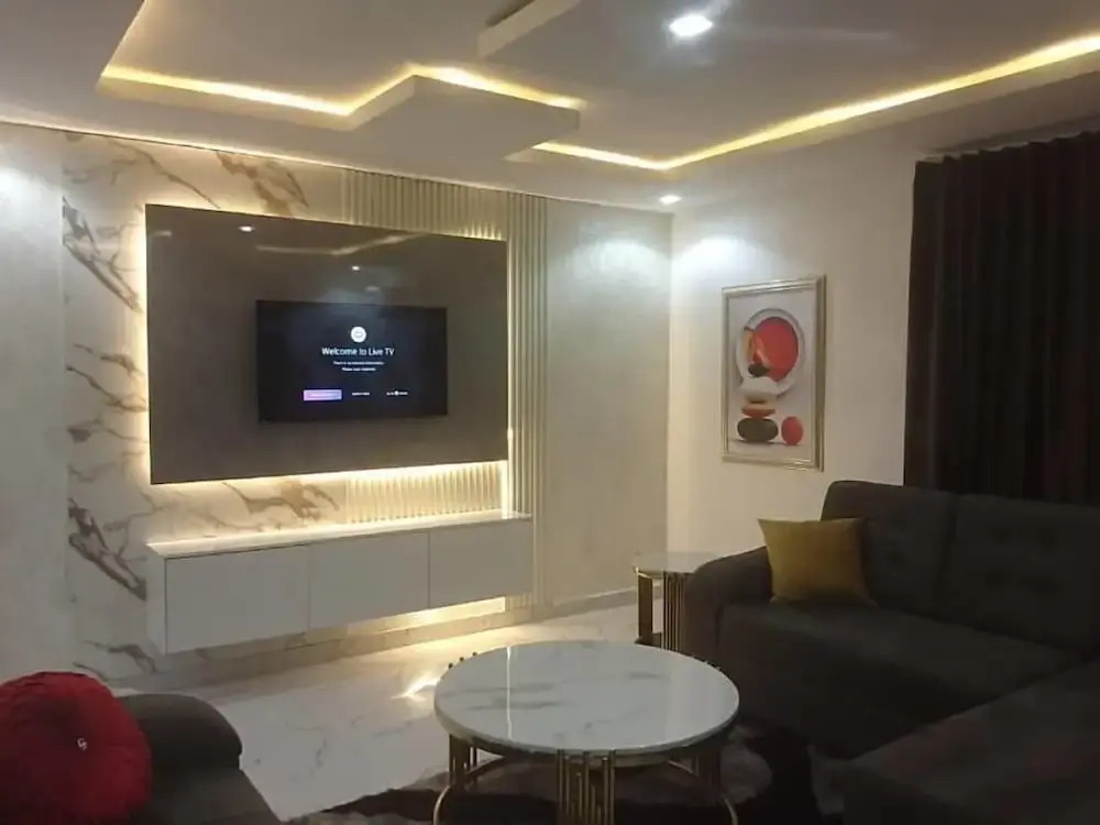 Aquarian 2 Bedrooms Apartment