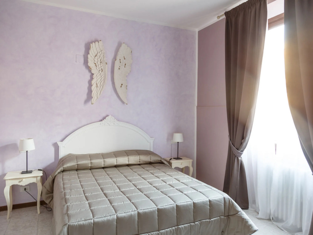 Leone X Guest House