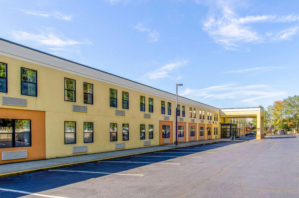 Red Roof Inn & Suites Middleborough