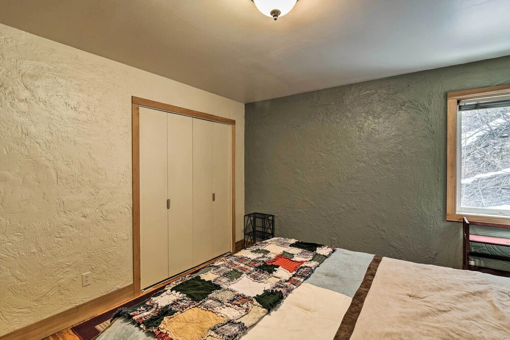 Walk to Town & Coast: Anchorage Condo w/ Fireplace