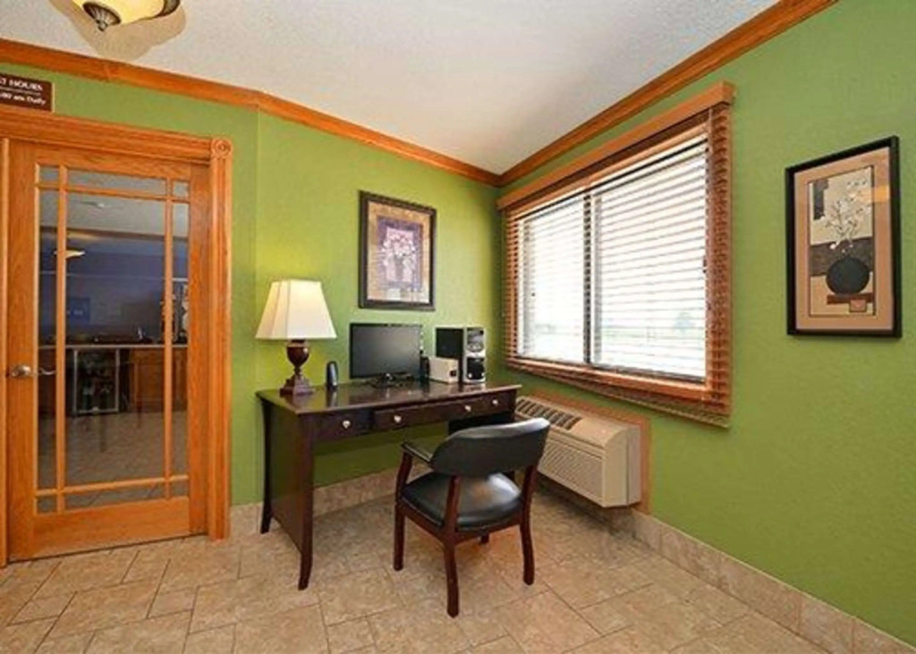 Quality Inn & Suites Grinnell near University