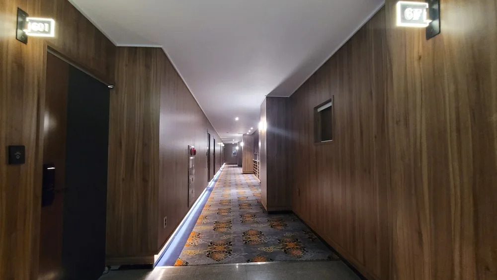 World Tourist Hotel