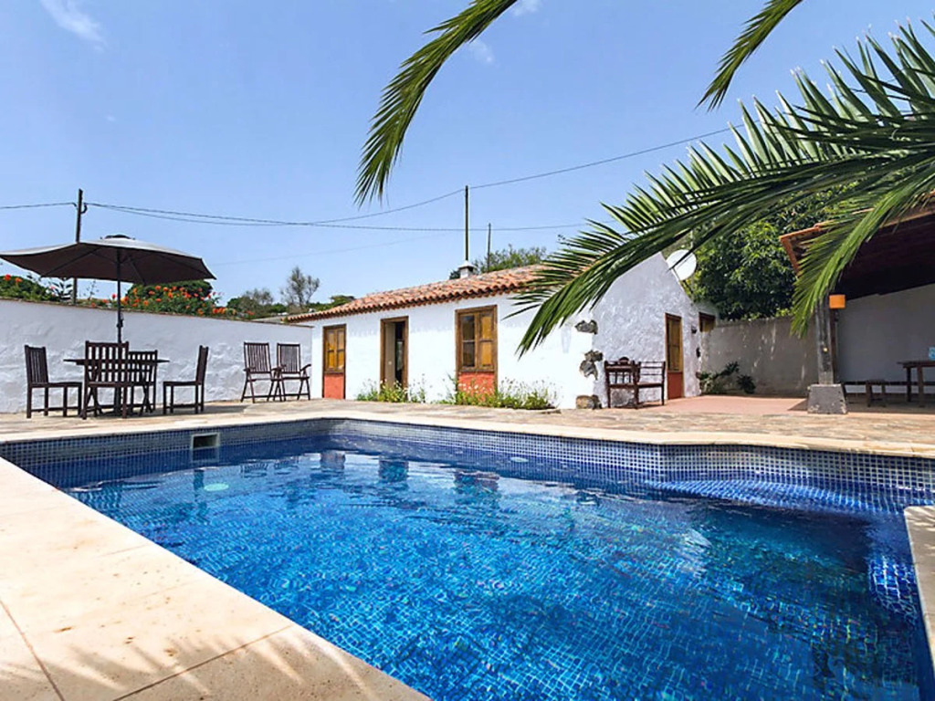 House Domi El Rosario