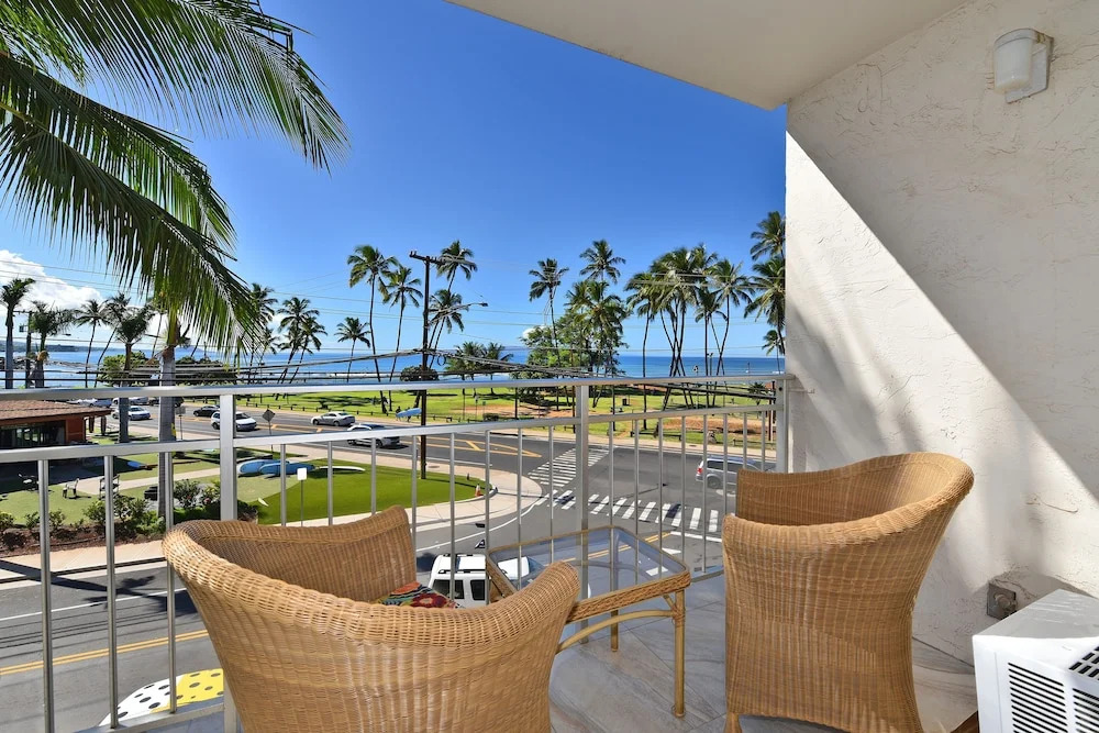Island Surf 306 condo