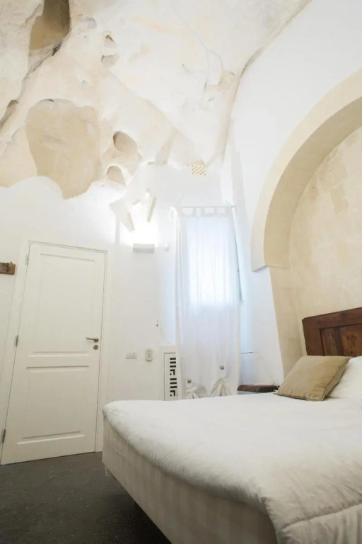 Le Malve Cave Retreat
