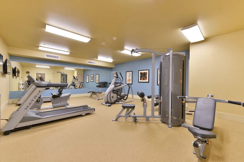 Homstay Suites