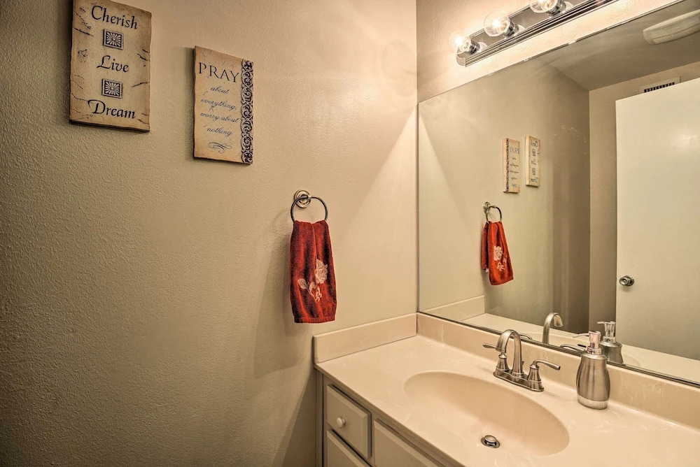 Daytona Area Home ~ 3 Mi to Beach: Swim & Explore!