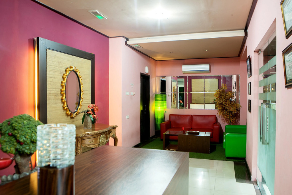 RedDoorz Plus @ Talaga Bodas