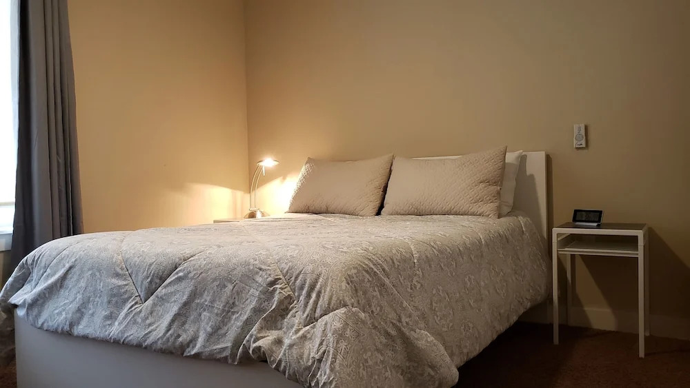 Riverview 2 Bedroom Condo