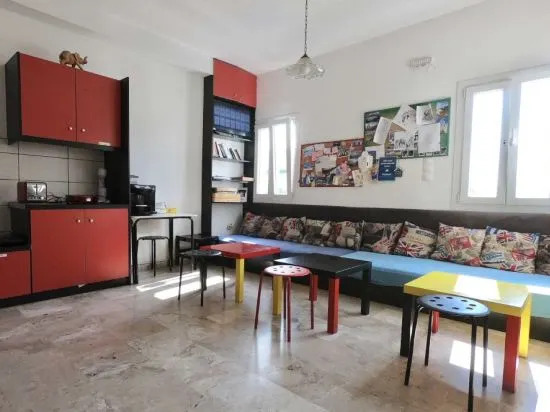 Fira Backpackers Place