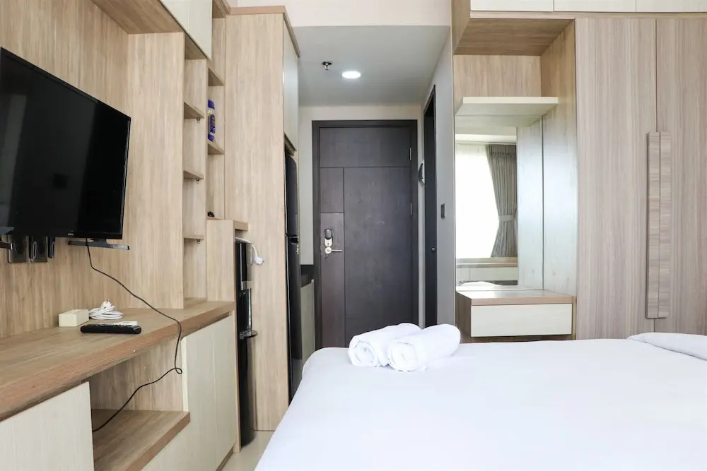Elegant And Nice Studio Room At Citra Living Apartment
