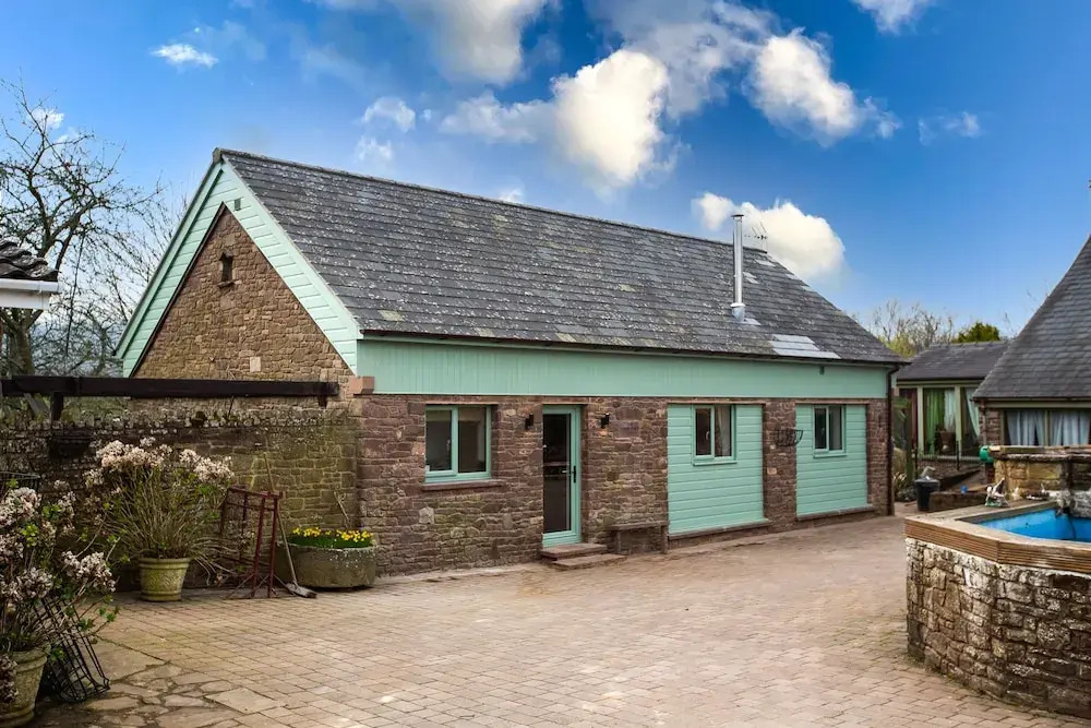 Luxury Cottage With hot tub in the Forest of Dean