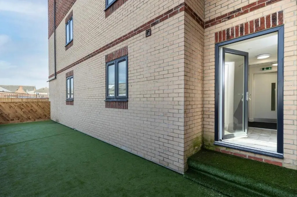 Avery House 1 - One Bedroom with Outdoor Terrace