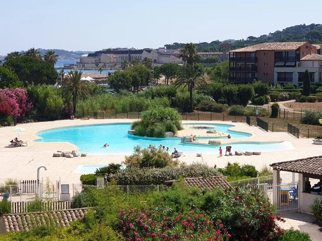 Superbe appartement 2 chambres piscine et plage