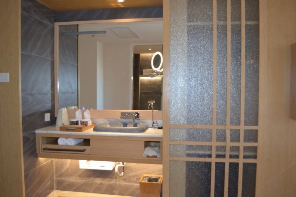 Jianguo HIDDEN Hotel (Dalian Zhongshan Square)