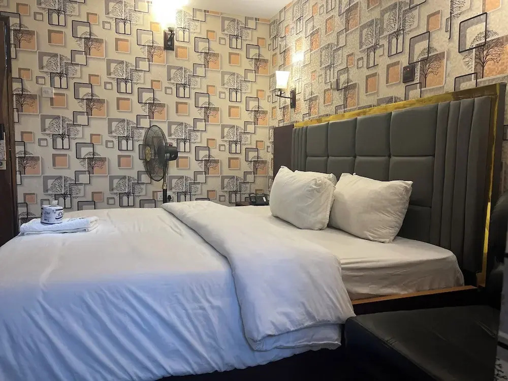 Ice Suites