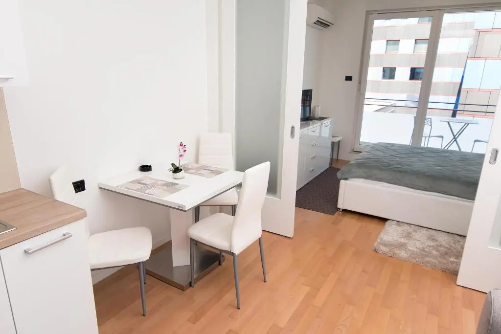 Studio Apartman Bella