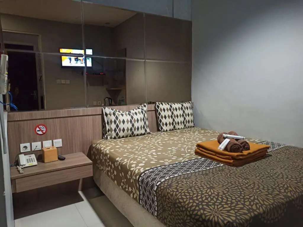 Super OYO Capital O 90056 Wisma Kebon Kacang 9