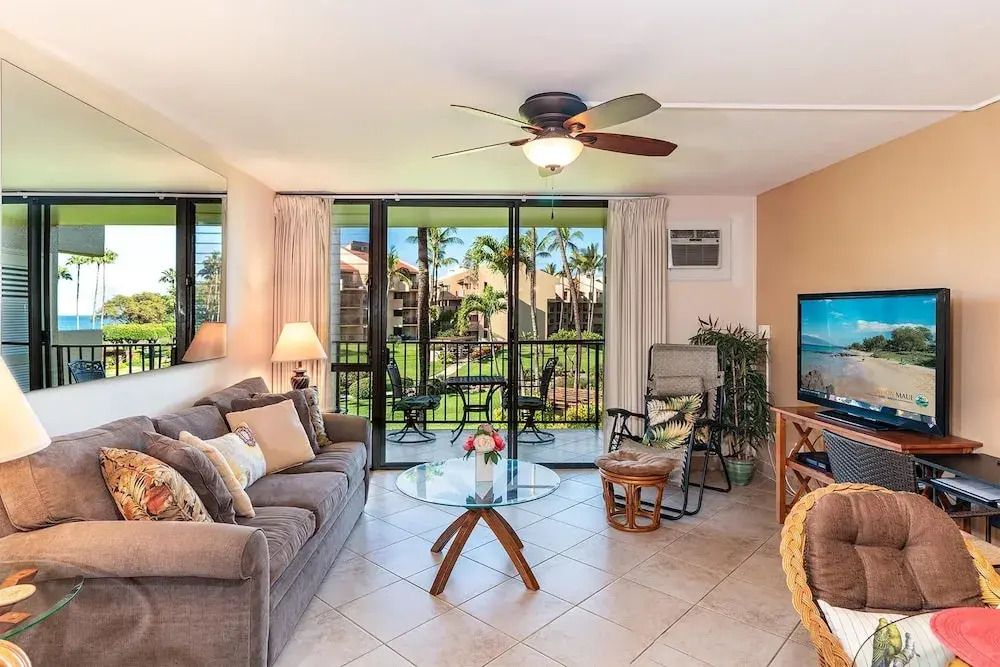 Kamaole Sands 2-204 - Dramatic Ocean and Courtyard Views, 1bd / 2ba, AC, Wi-fi