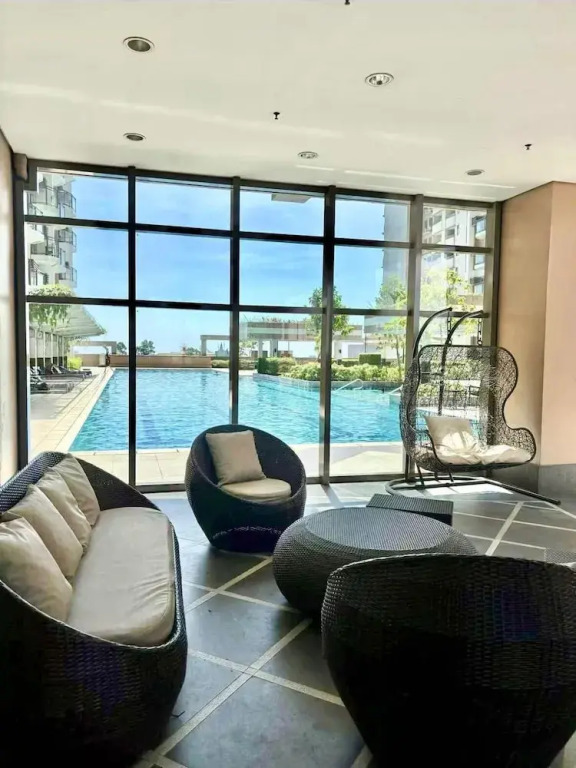 LeMoon's Chill with beautiful view