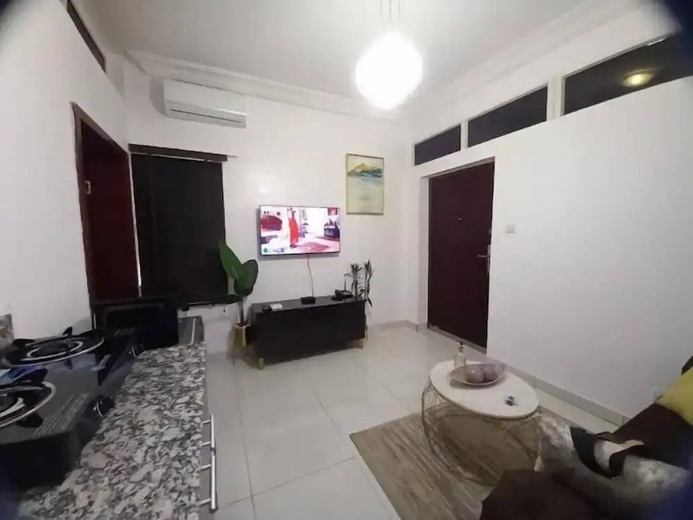 Lilly Grand Luxury Hotel and Apartment