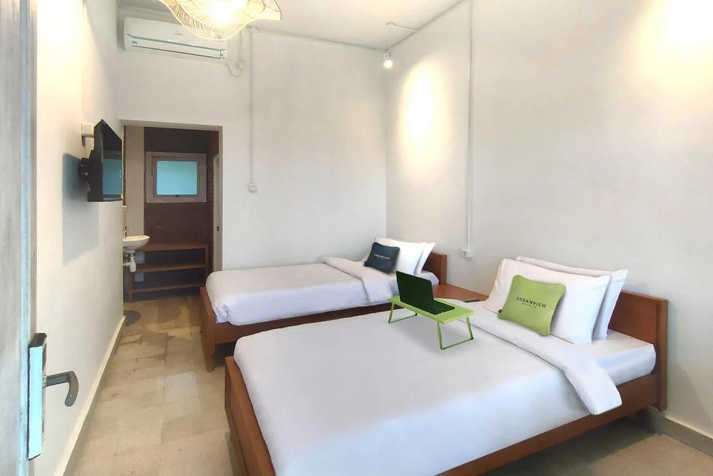 Urbanview Wisma Nirwana Tretes near Cimory Prigen